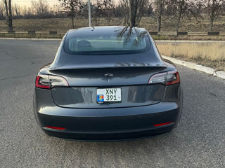 Tesla Model 3 foto 5