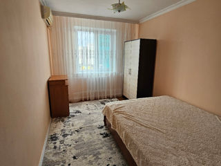 Apartament cu 2 camere, 58 m², Centru, Chișinău foto 2