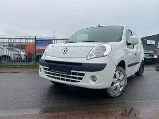 Renault Kangoo.                                         La Piese. foto 1