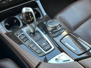 BMW 5 Series foto 14