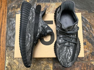 Кроссовки adisas yeezy boost 350 v2 фото 0