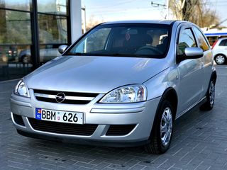 Opel Corsa foto 2