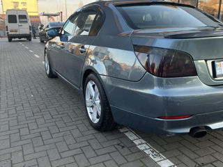 BMW 5 Series foto 4