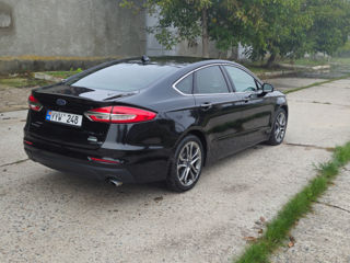 Ford Fusion foto 3