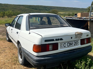 Ford Sierra foto 2