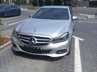 Mercedes E-Class foto 1