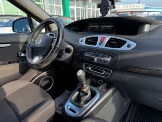 Renault Grand Scenic foto 9