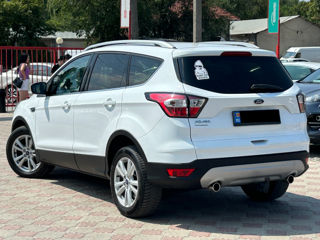 Ford Kuga foto 4