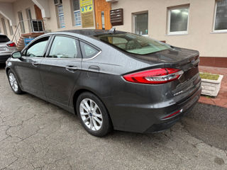 Ford Fusion foto 4