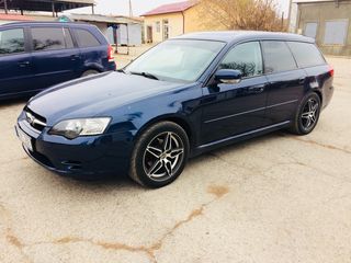 Subaru Legacy foto 1