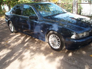 BMW 5 Series foto 4