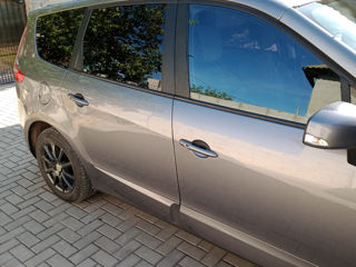 Renault Grand Scenic foto 9