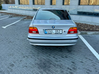 BMW 5 Series foto 5