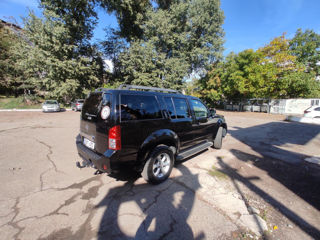 Nissan Pathfinder foto 6