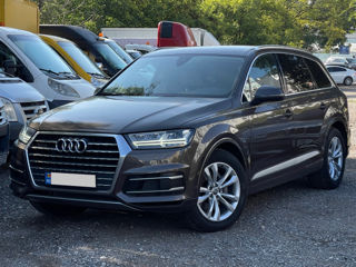 Audi Q7 foto 1