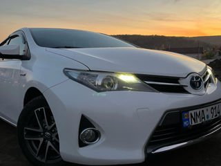 Toyota Auris foto 1