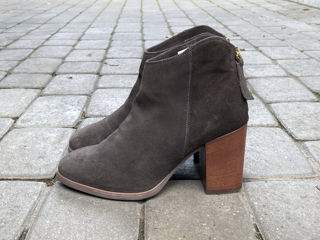 Clarks Ankle Boots. Утепленные флисом. Размер 38. Оригинал. В идеальном состоянии.