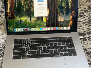 Продам MacBook Pro 2018