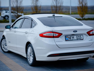 Ford Fusion foto 12