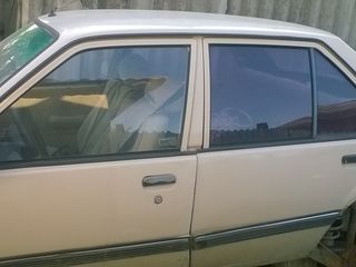 Opel Ascona foto 3