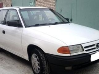 Opel Astra foto 1