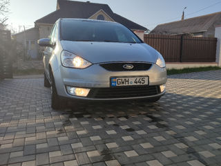 Ford Galaxy foto 2