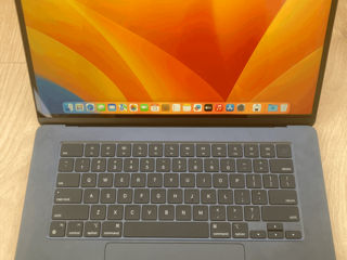 MacBook Air M2 - 15 inch - 8 RAM - 512 SSD - 3 cicluri baterie