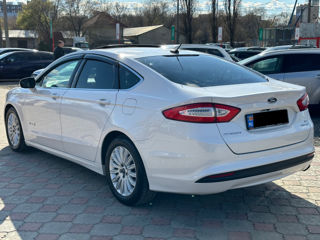 Ford Fusion foto 3