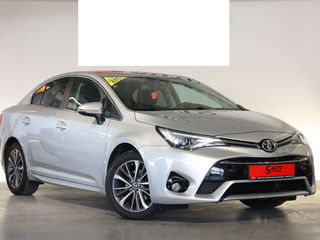 Toyota Avensis foto 2