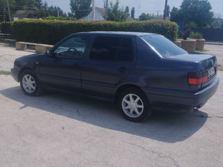 Volkswagen Vento foto 10