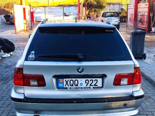 BMW 5 Series foto 4