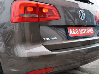 Volkswagen Touran foto 8