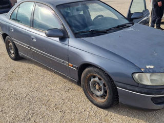 Opel Omega foto 6