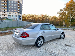 Mercedes E-Class foto 4