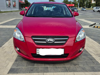 KIA Ceed foto 2