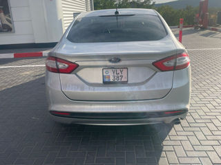 Ford Fusion foto 3