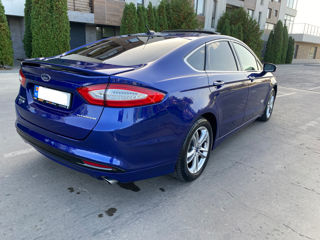 Ford Fusion foto 4