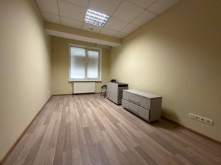 oficiu/spatiu comercial, bd. Decebal foto 4