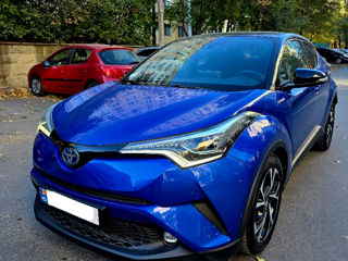 Toyota C-HR foto 2