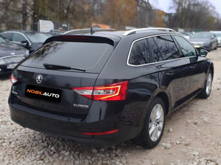 Skoda Superb foto 4