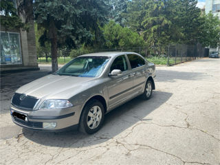 Skoda Octavia foto 1