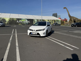 Toyota auris liber spre chirie foto 14