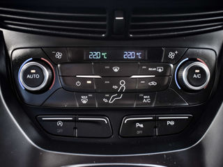 Ford Kuga foto 13