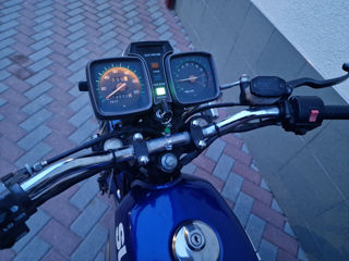 Suzuki GS 125 foto 2