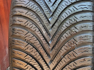 Шины 205/60 R16 Michelin  фото 2
