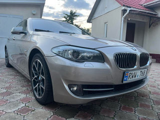 BMW 5 Series foto 3