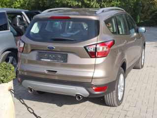 Ford Kuga foto 2