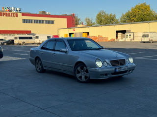 Mercedes E-Class foto 3