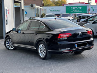 Volkswagen Passat foto 3