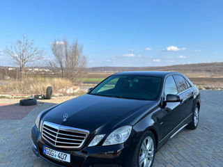 Mercedes E-Class foto 2